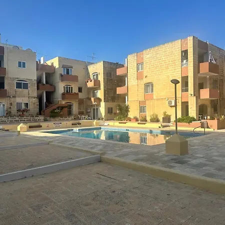 Qawra 3 Bed Seaview With Common Pool *