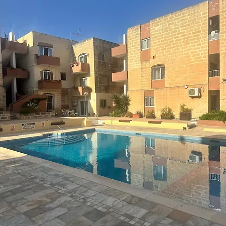 Qawra 3 Bed Seaview With Common Pool